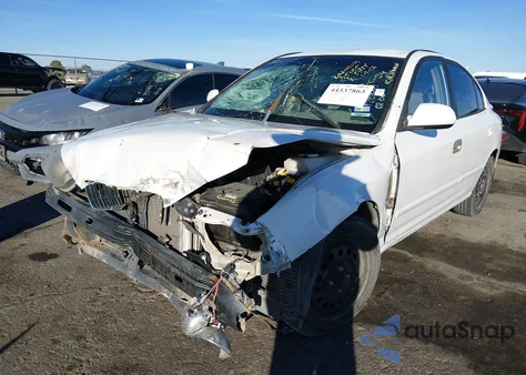2002 Hyundai Elantra Gls z USA, uszkodzony, nr VIN KMHDN45D72U268461